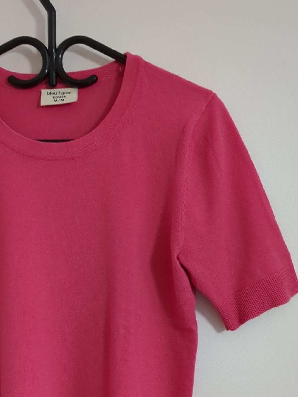 Classic Short-Sleeve Crewneck Top in Hot Pink